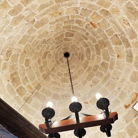 Antico Trullo Immerso Nella Campagna Alberobello Luaran gambar